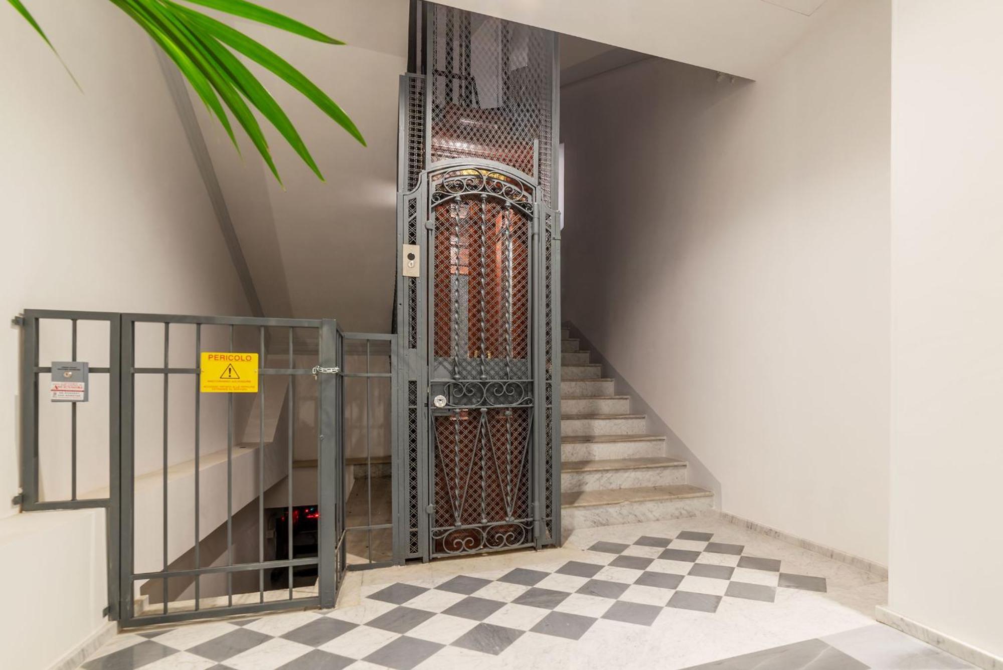 Joivy Cavour Luxury Apartments Rome Exterior photo